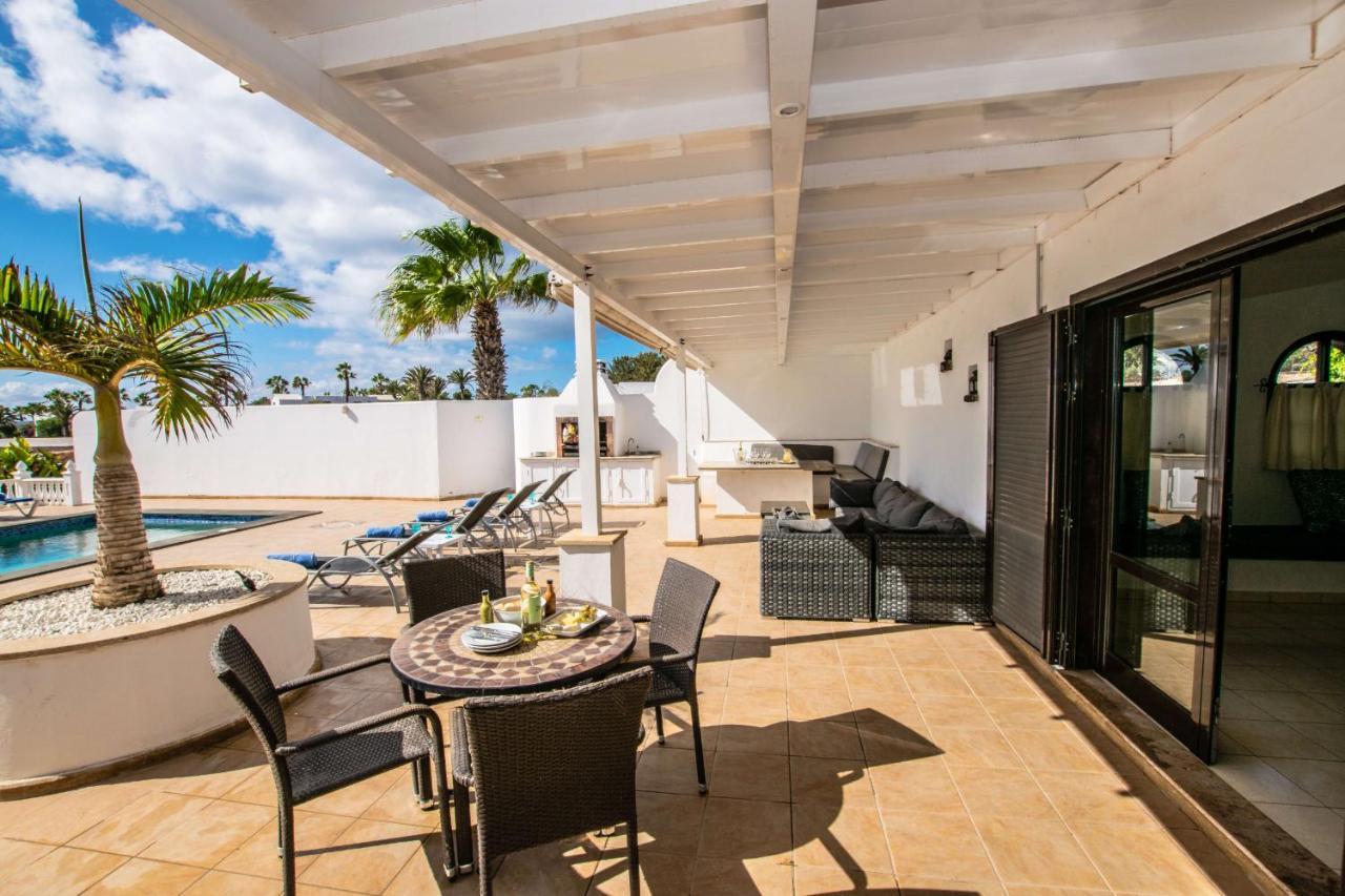 Villa Michelle - Lh114 By Villas Now Ltd Playa Blanca  Buitenkant foto