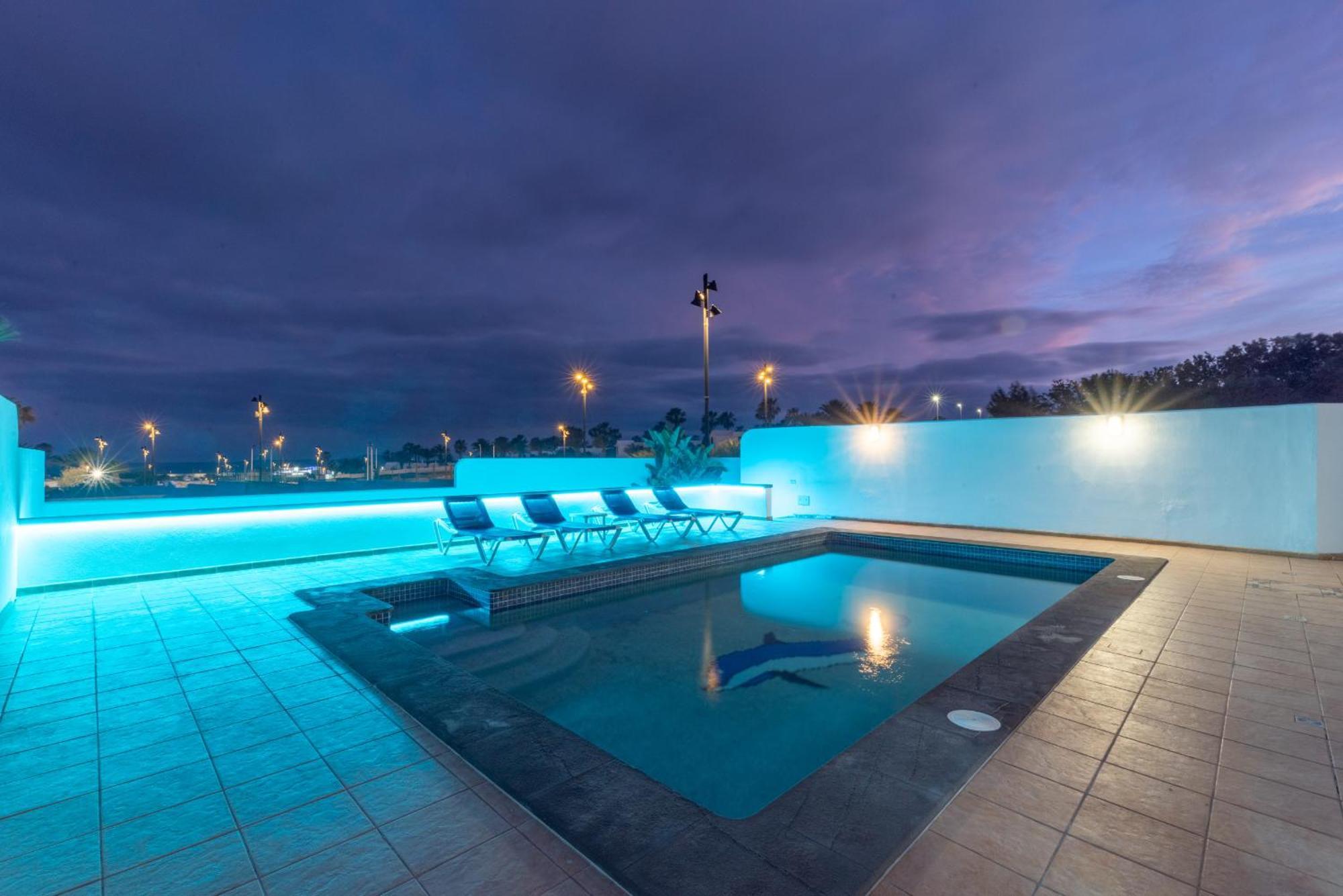 Villa Michelle - Lh114 By Villas Now Ltd Playa Blanca  Buitenkant foto