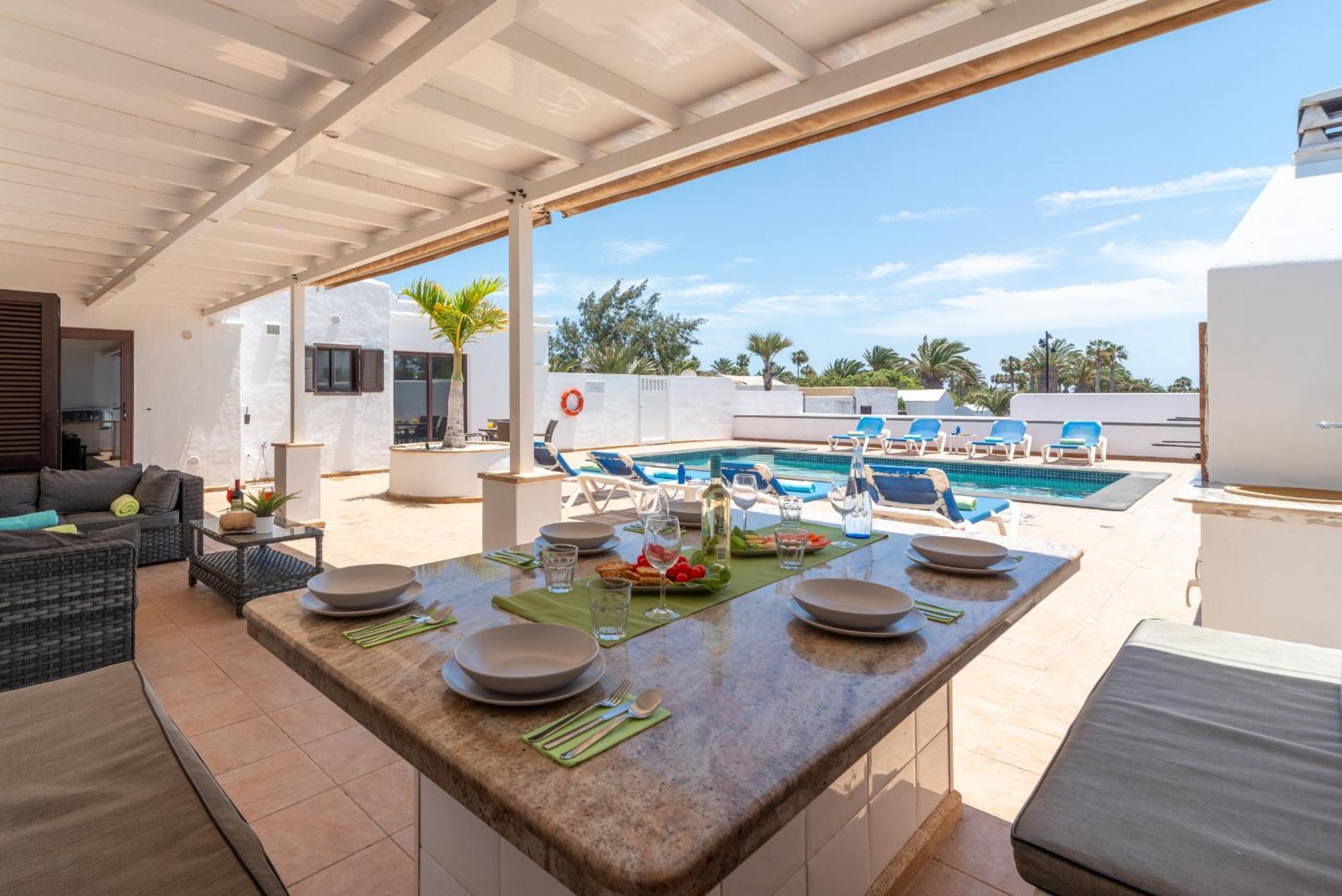 Villa Michelle - Lh114 By Villas Now Ltd Playa Blanca  Buitenkant foto