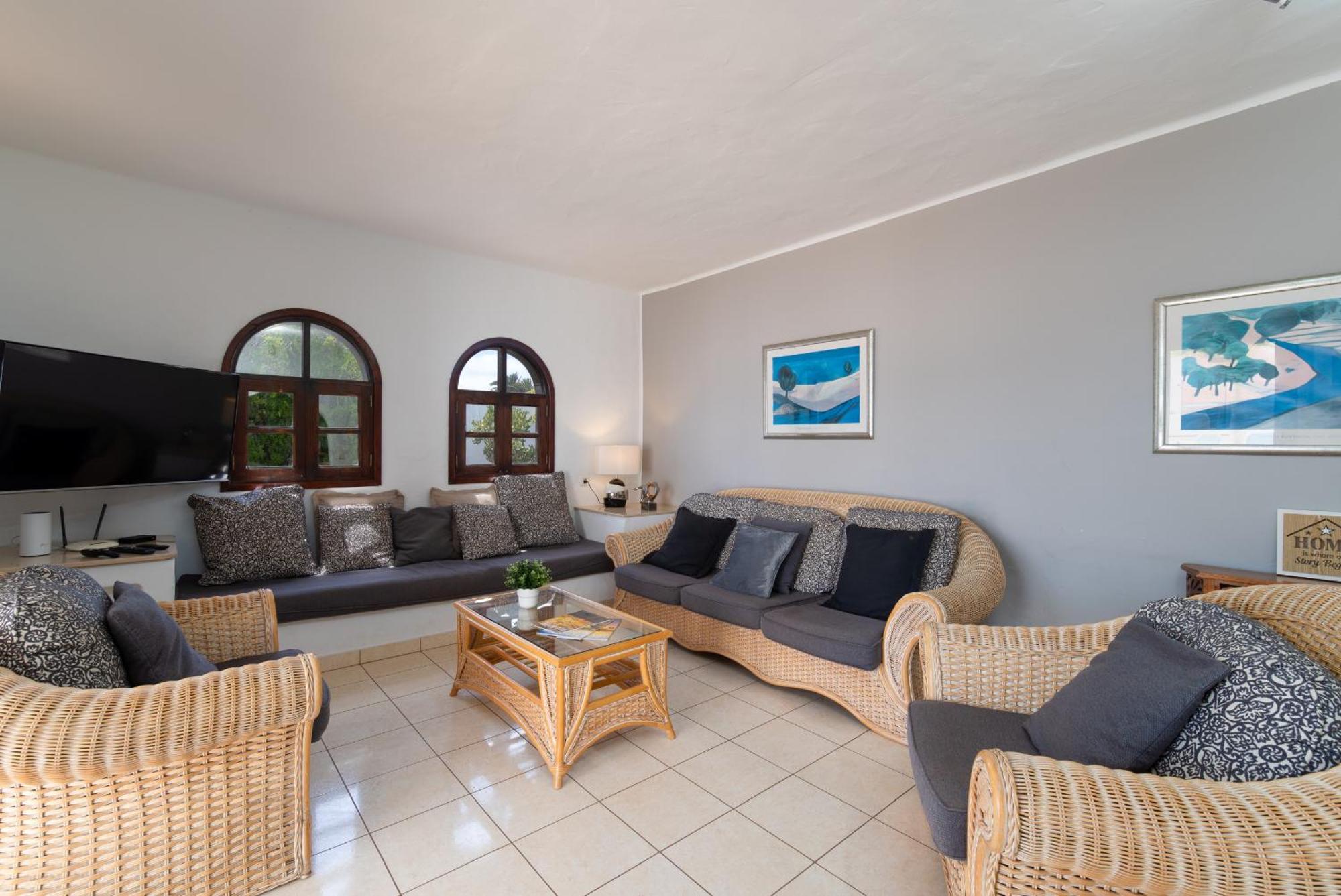 Villa Michelle - Lh114 By Villas Now Ltd Playa Blanca  Buitenkant foto