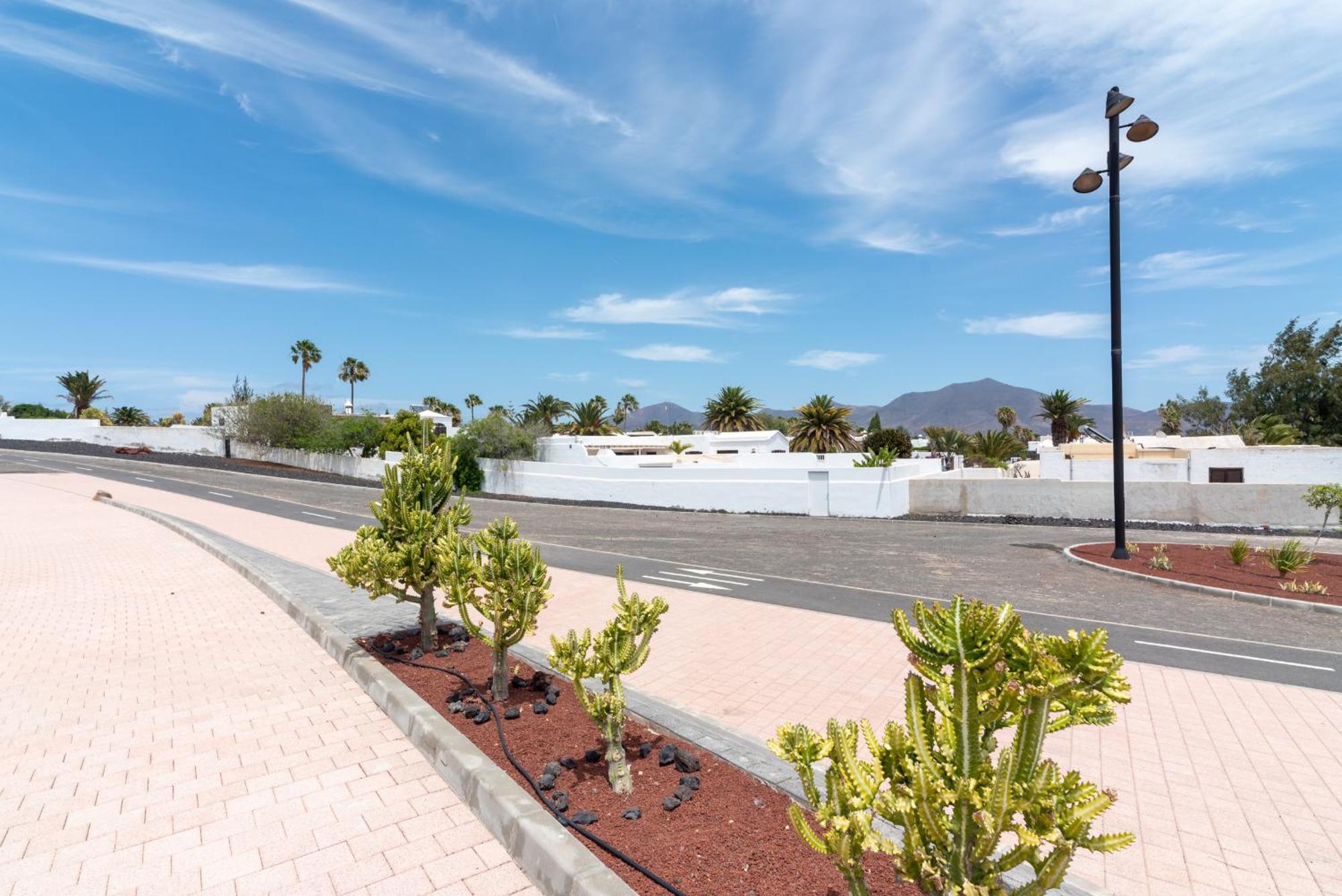 Villa Michelle - Lh114 By Villas Now Ltd Playa Blanca  Buitenkant foto