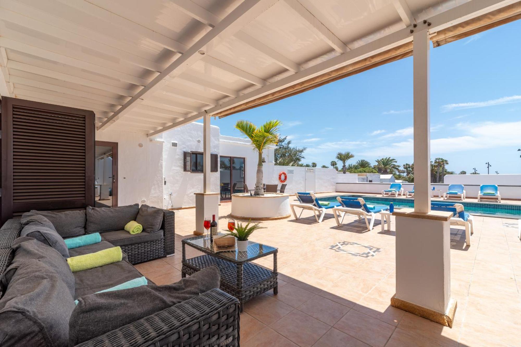 Villa Michelle - Lh114 By Villas Now Ltd Playa Blanca  Buitenkant foto