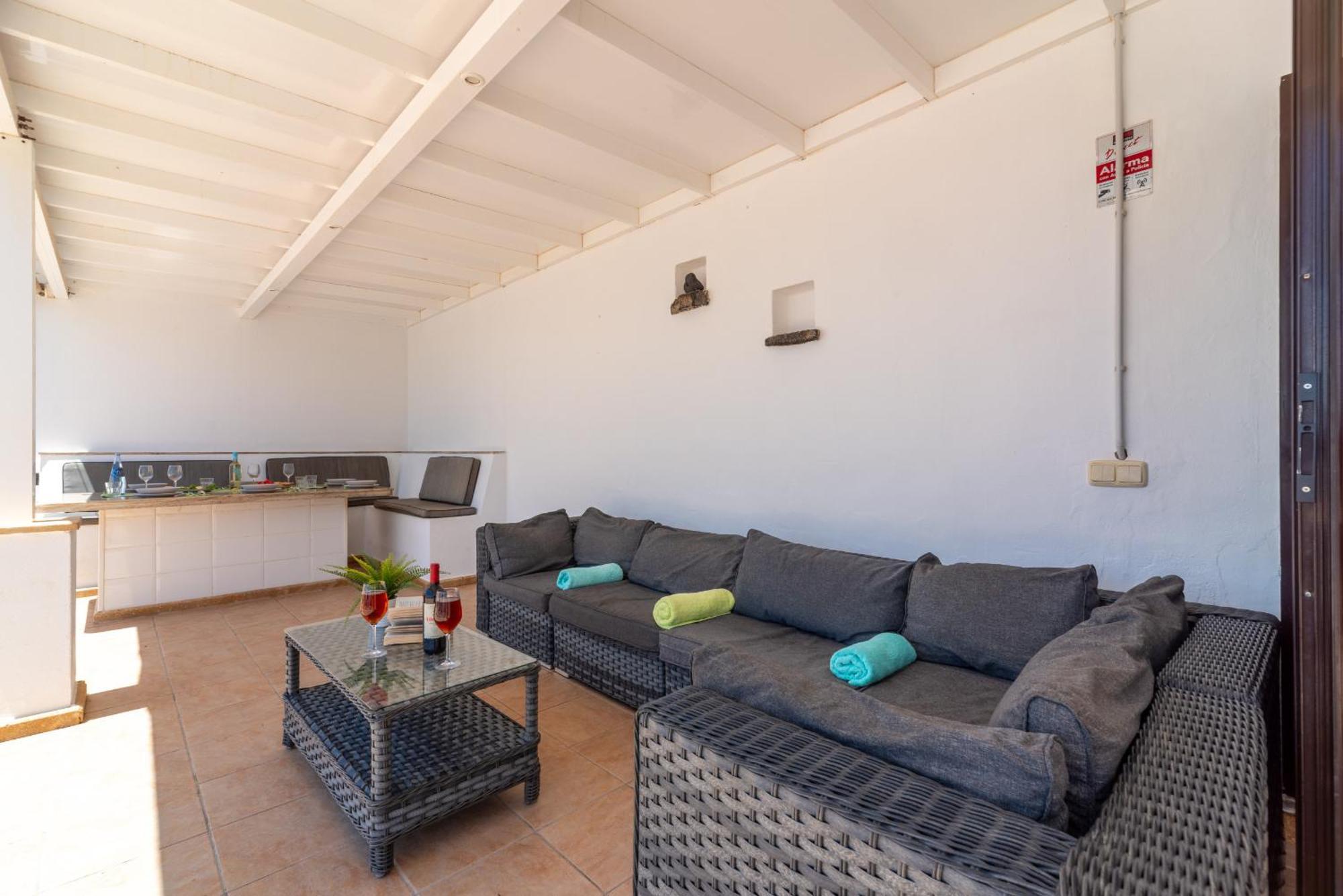 Villa Michelle - Lh114 By Villas Now Ltd Playa Blanca  Buitenkant foto