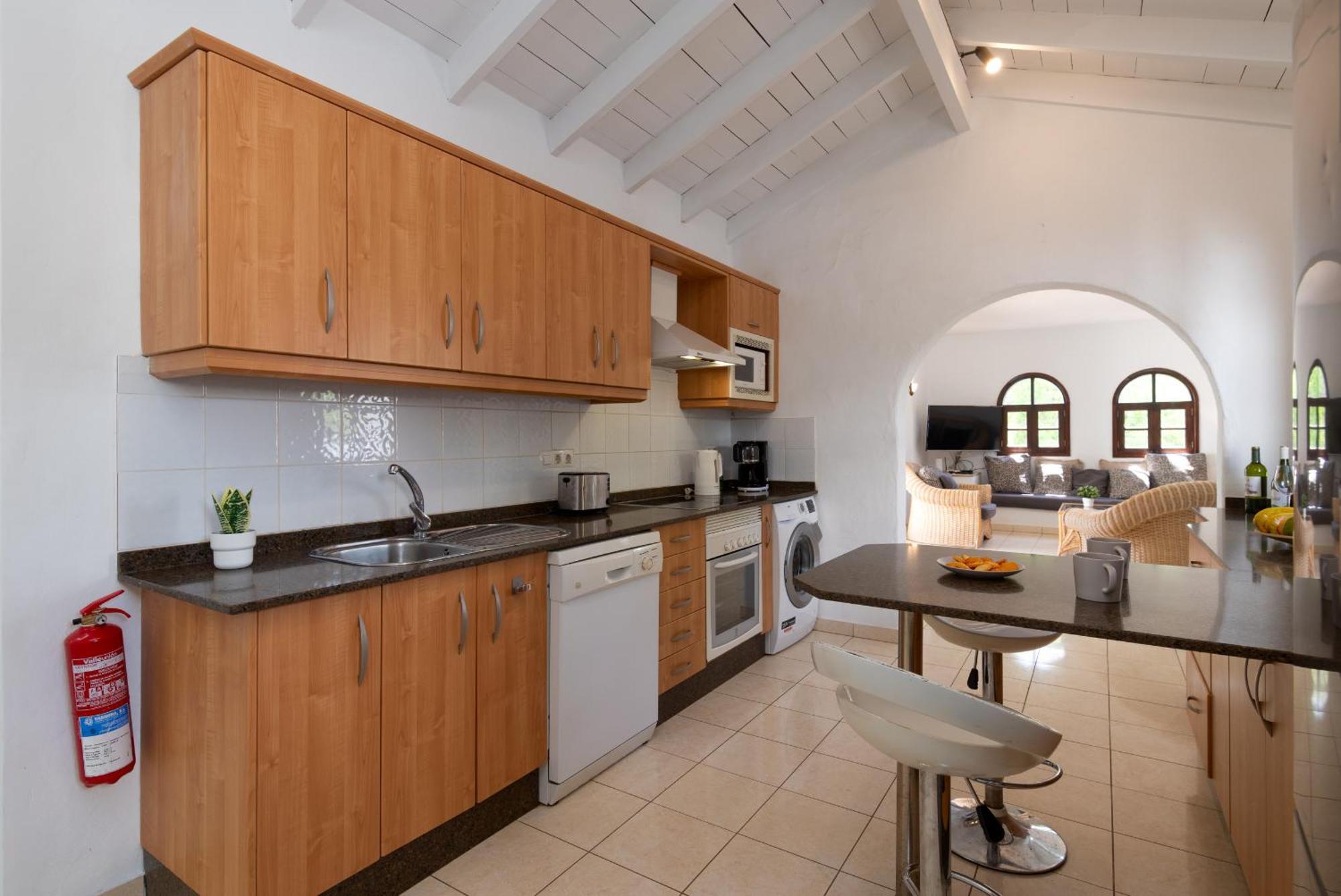 Villa Michelle - Lh114 By Villas Now Ltd Playa Blanca  Buitenkant foto