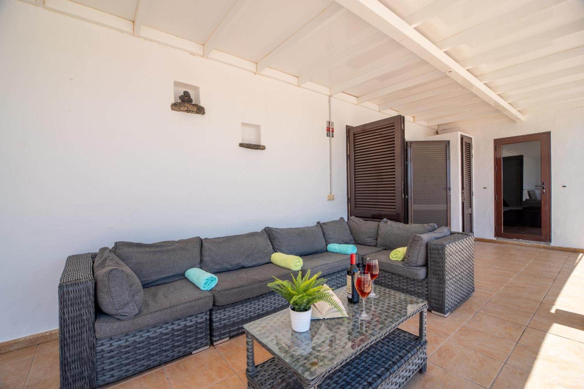 Villa Michelle - Lh114 By Villas Now Ltd Playa Blanca  Buitenkant foto