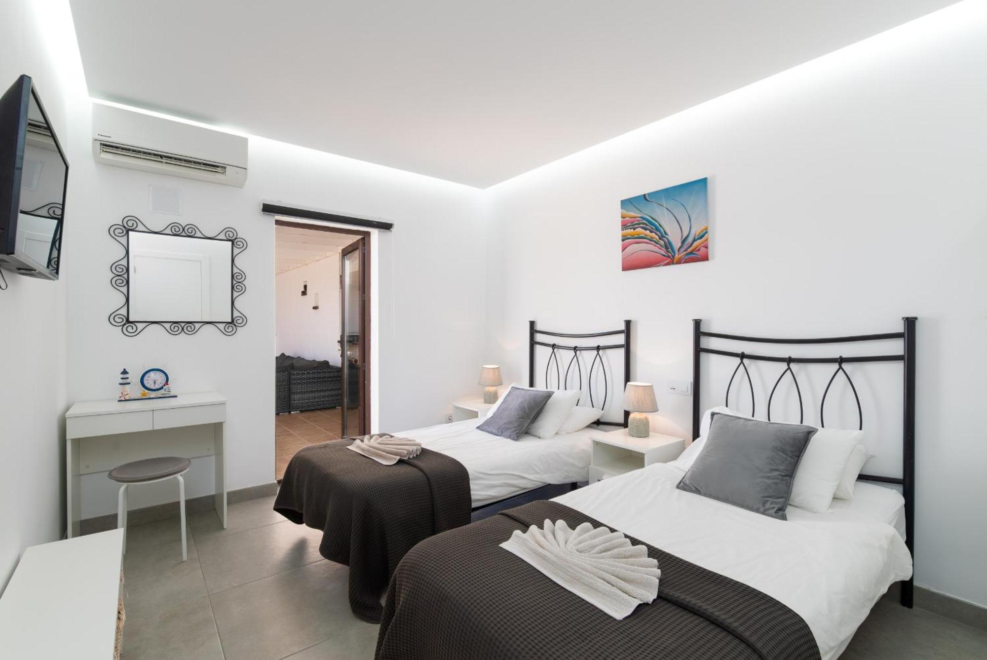 Villa Michelle - Lh114 By Villas Now Ltd Playa Blanca  Buitenkant foto